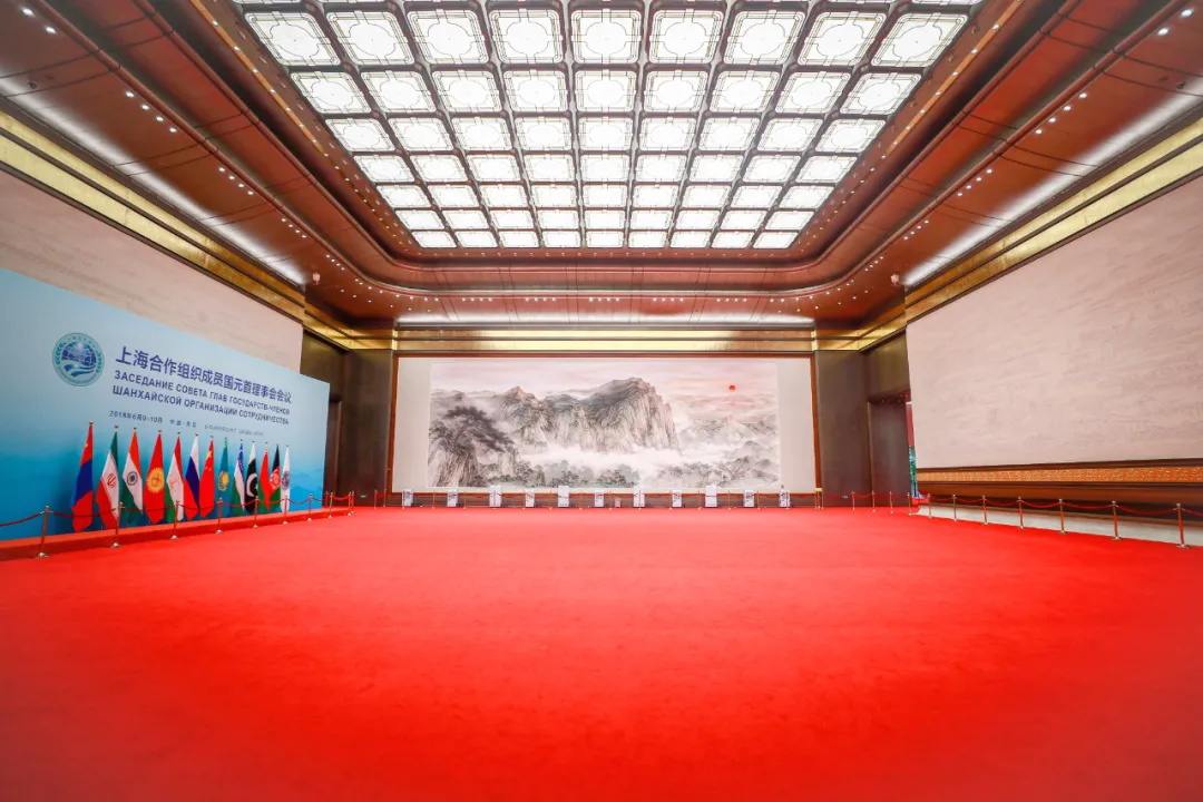 场馆纪实 | 巨幅馆藏画作《国泰民安》作者一行莅临青岛国际会议中心 2